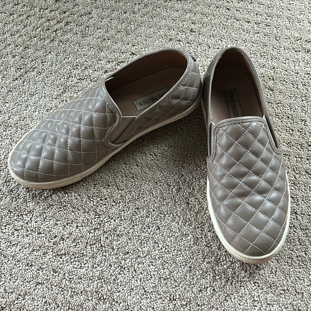 Steve Madden sneaker